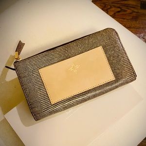 Sample Sale India Hicks Reserve Wallet!